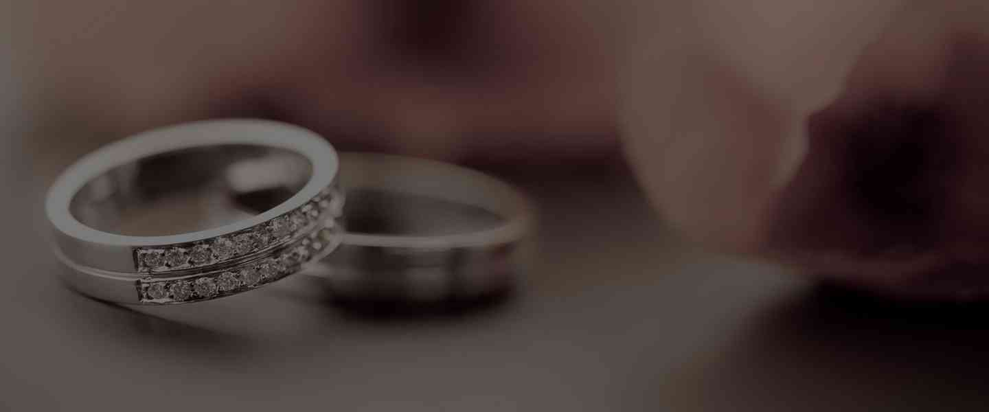 platinum wedding band ring diamonds